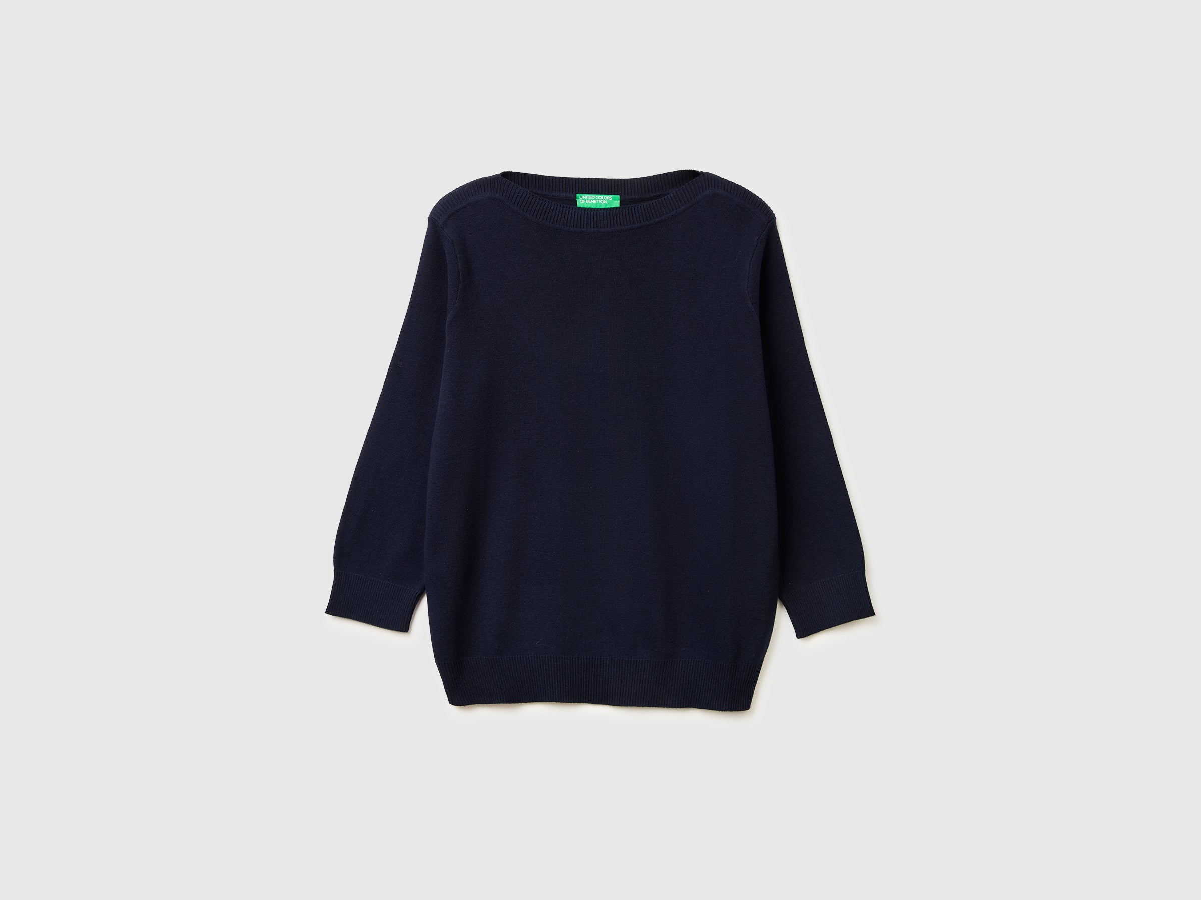 Camisola azul-escuro com decote à barco - ucb_image_FS