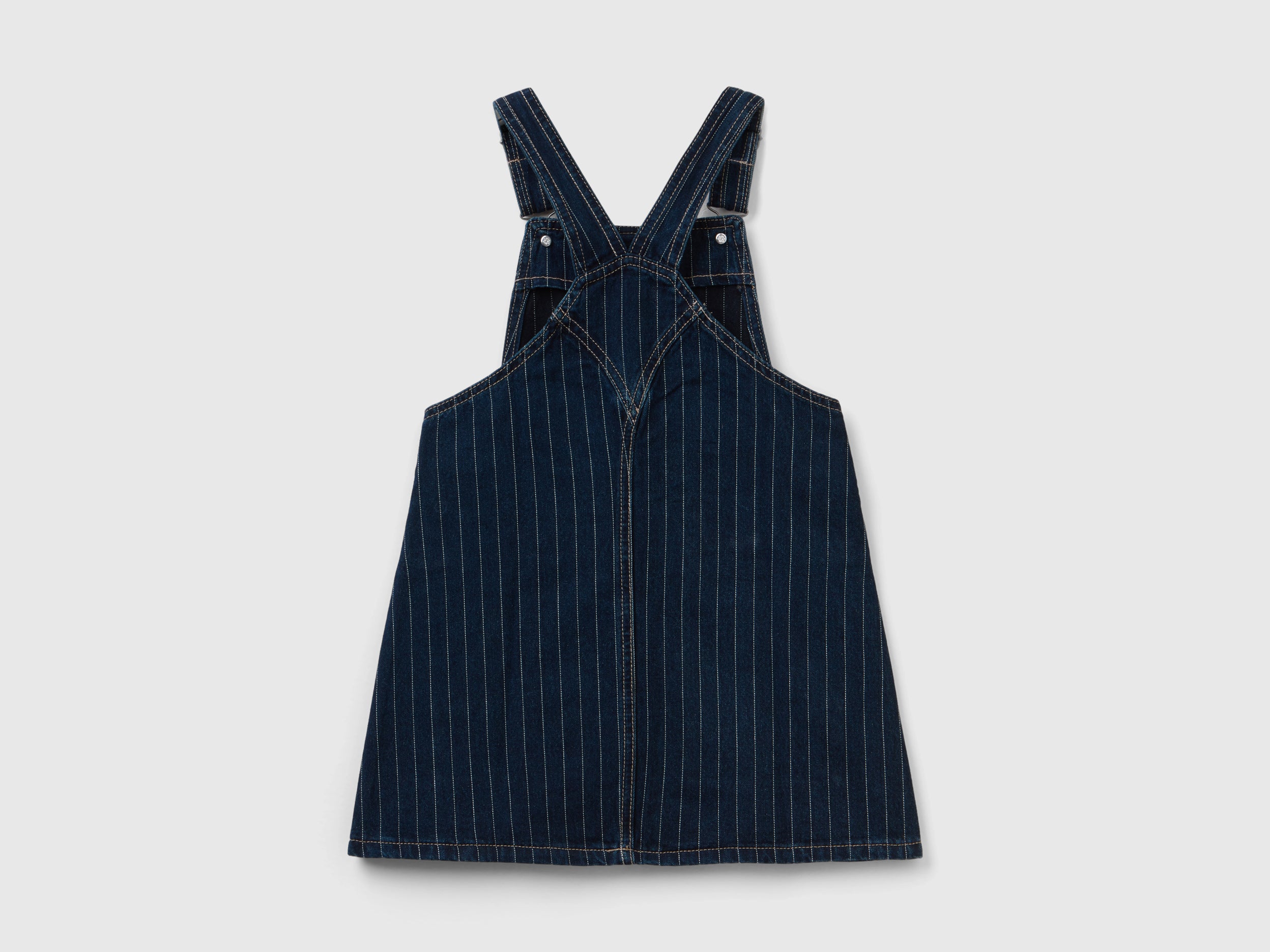 Saia jardineira de jeans com risca de giz - ucb_image_BS