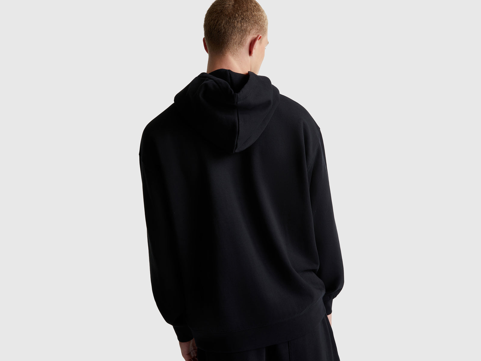 Sweat em algodão com capuz - ucb_image_B