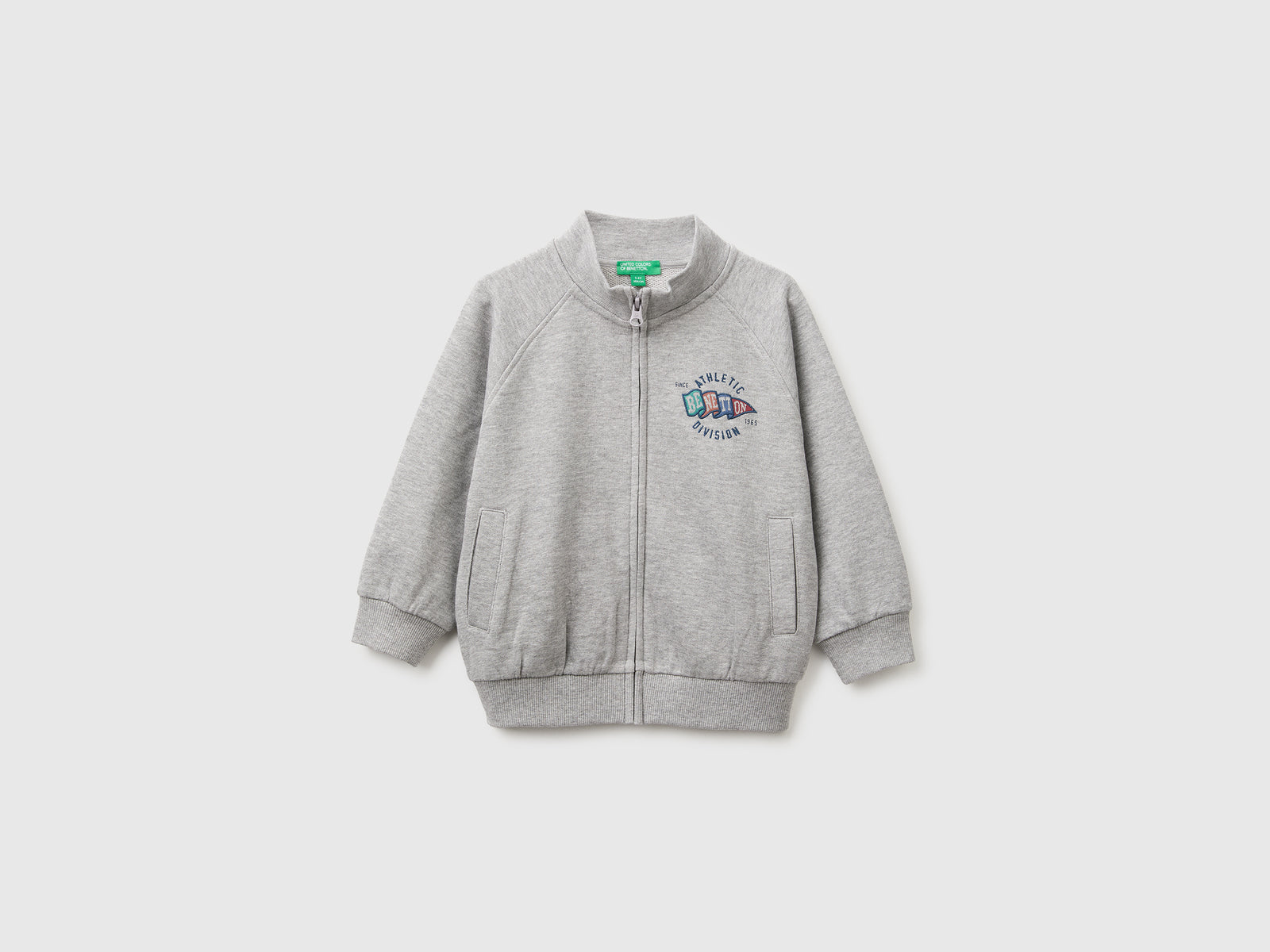 Casaco com fecho de correr e logótipo - ucb_image_FS