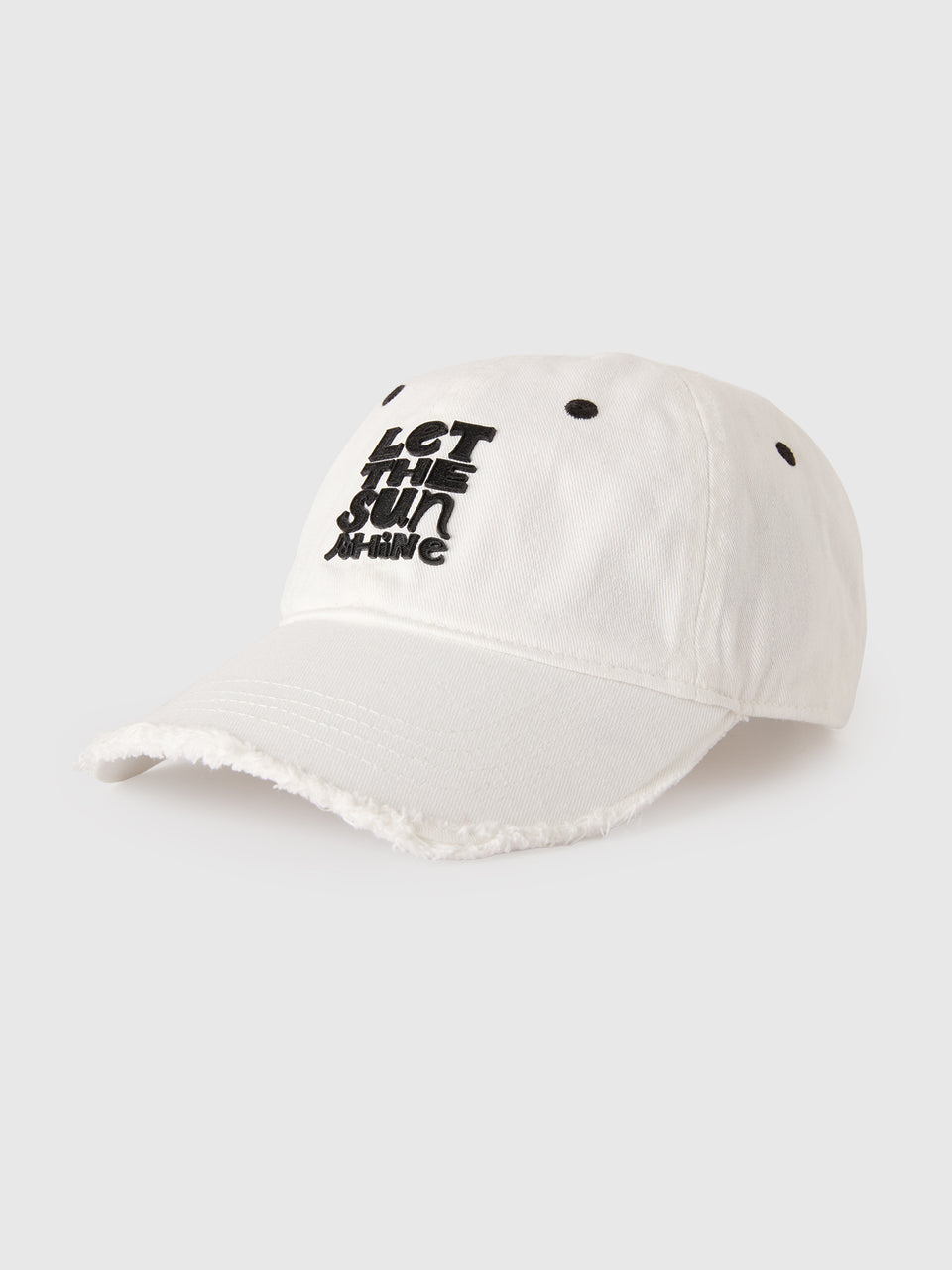 Baseball cap with 3D application - ucb_image_FS