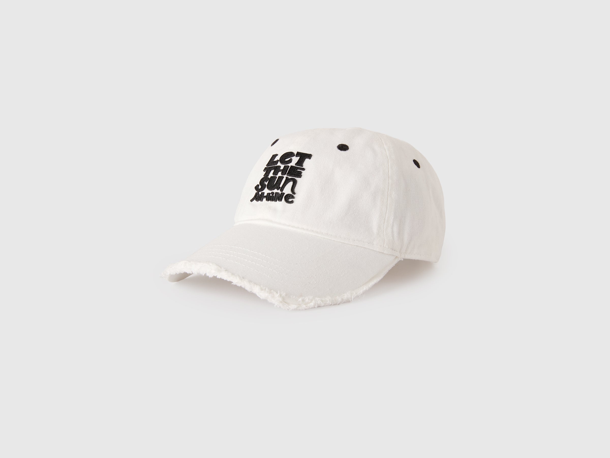 Baseball cap with 3D application - ucb_image_FS
