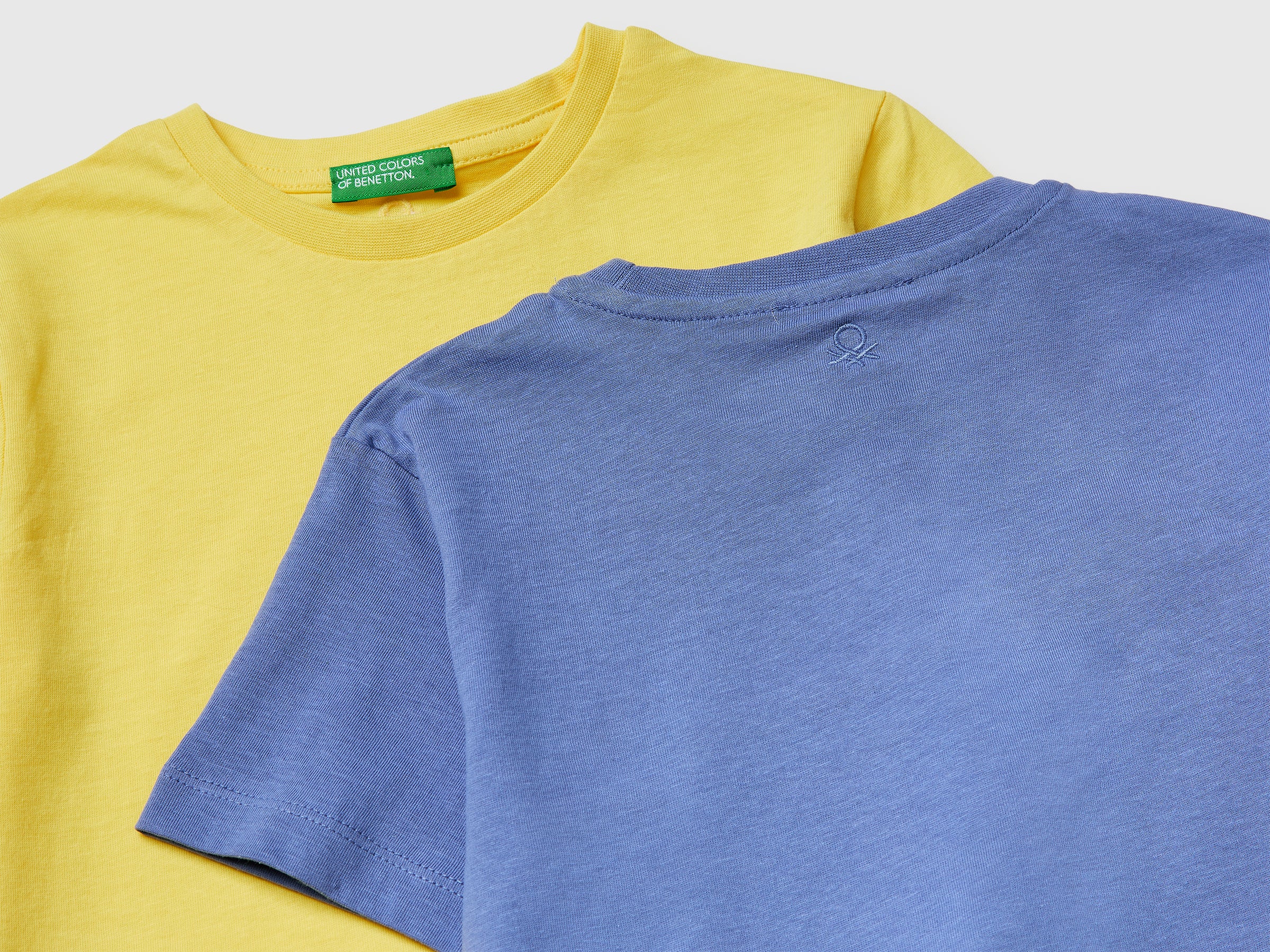 Two 100% cotton t-shirts - ucb_image_DS1