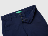 Chinos slim fit em algodão stretch - ucb_image_DS1