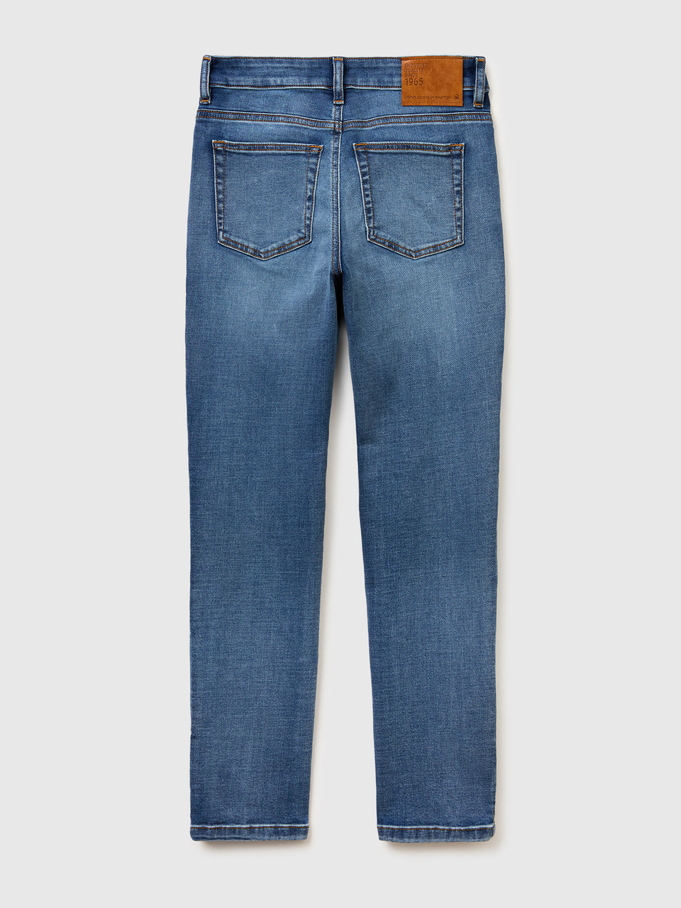 Jeans slim fit de cintura subida - ucb_image_BS