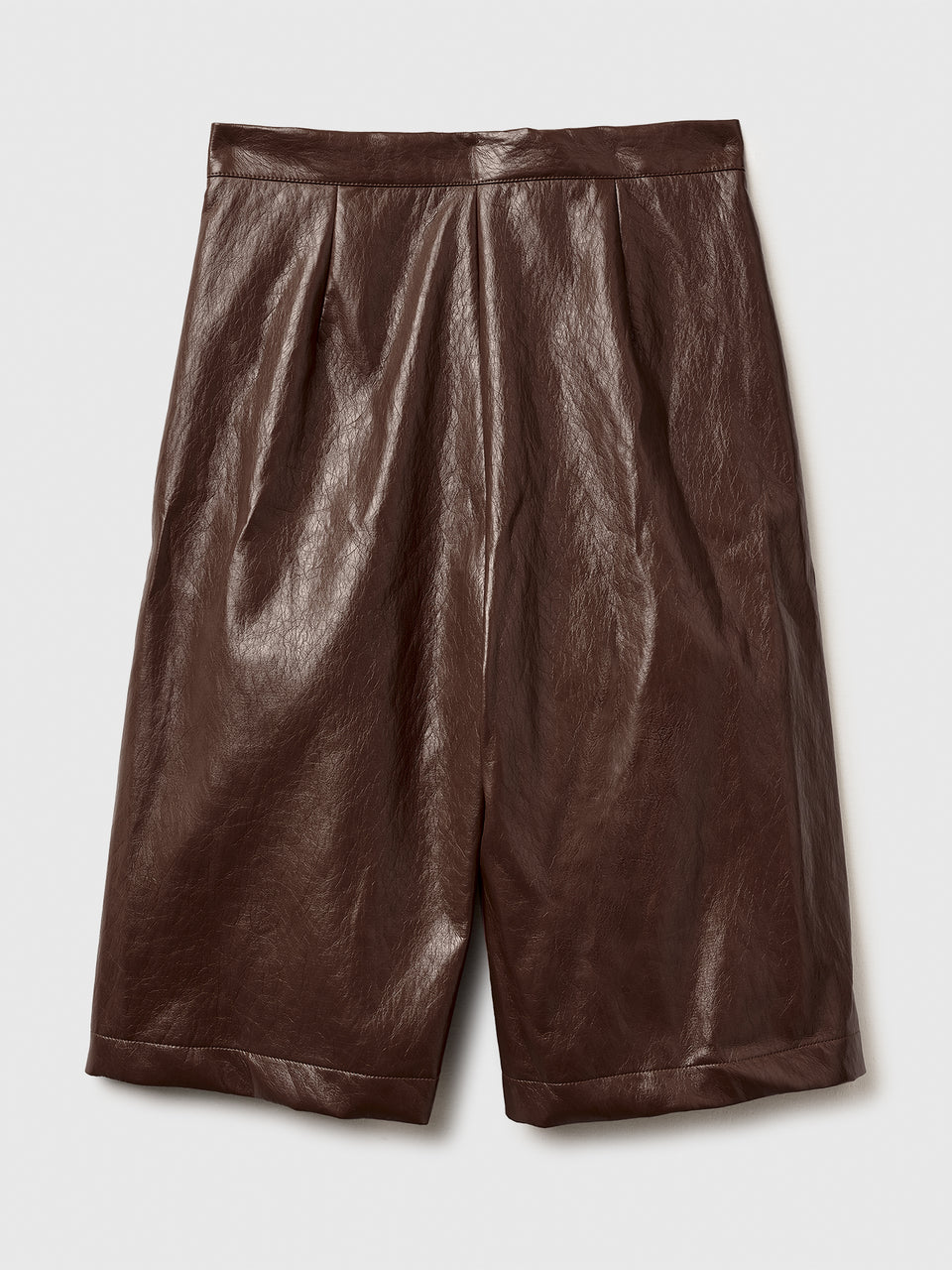 Bermudas em tecido efeito pele - ucb_image_BS