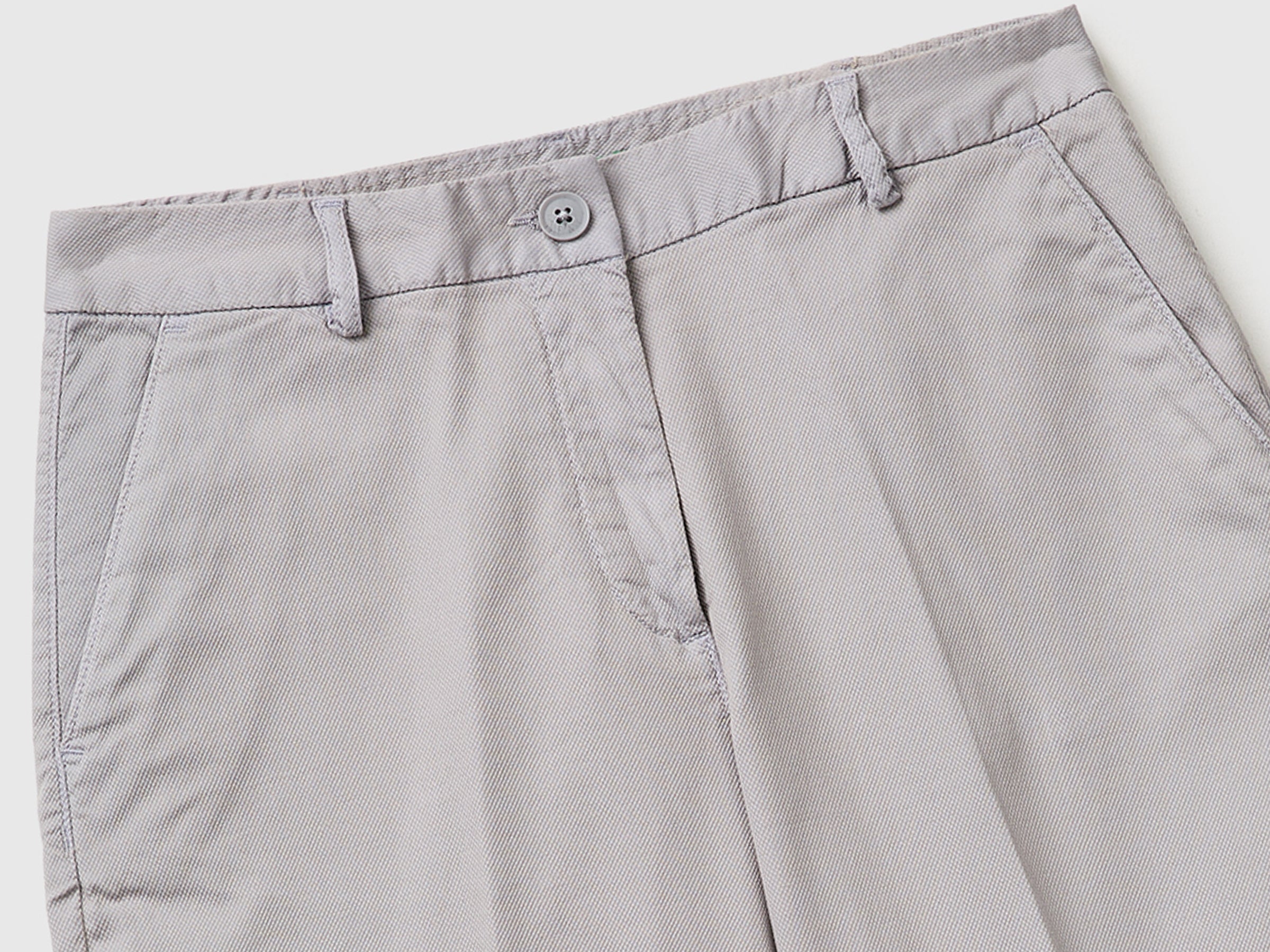 Regular fit Bermuda shorts with turn-ups - ucb_image_FY