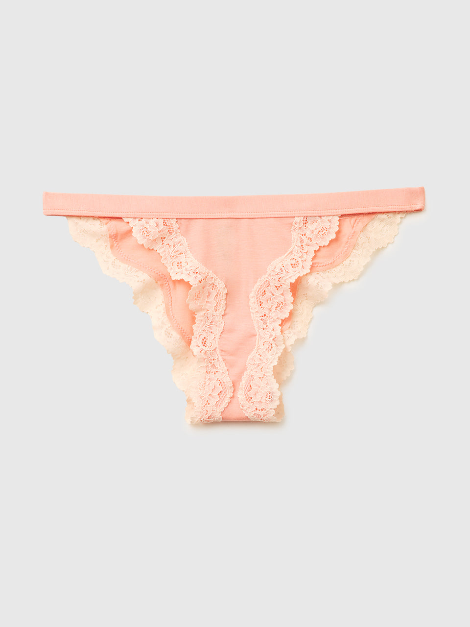 Low-cut briefs in silk blend with lace - ucb_image_FS
