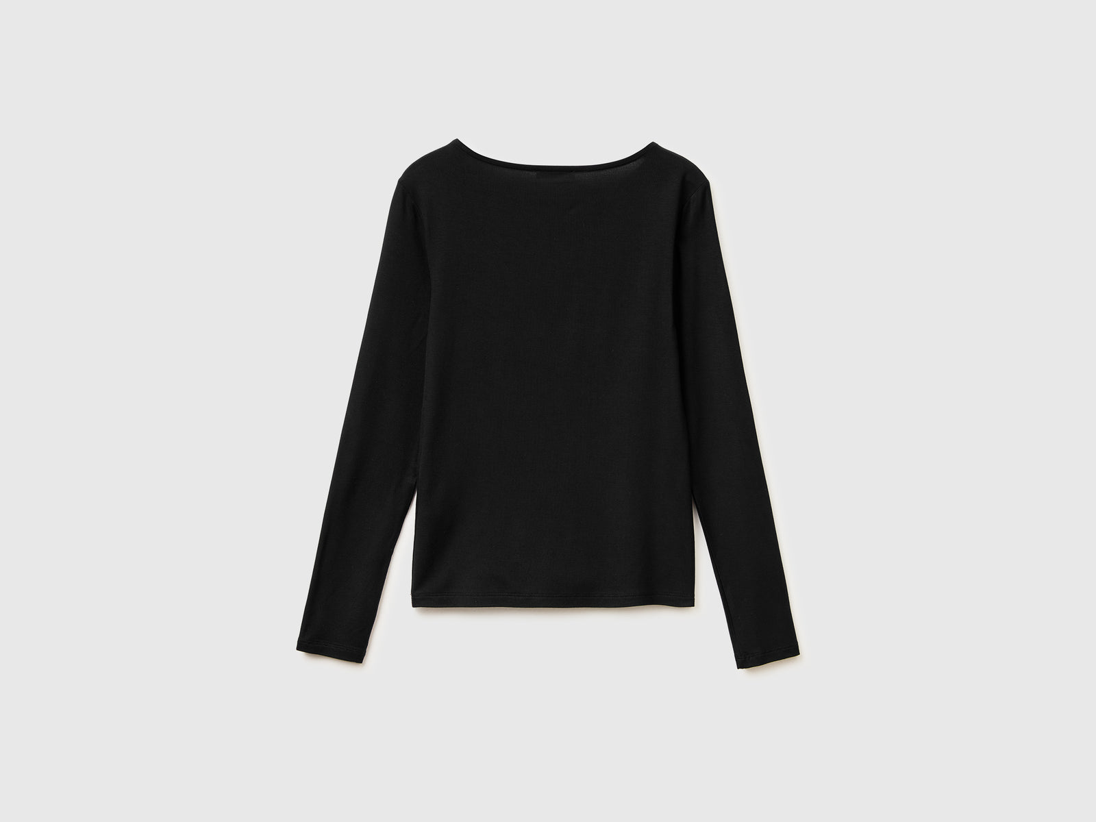 Boat-neck T-shirt - ucb_image_BS