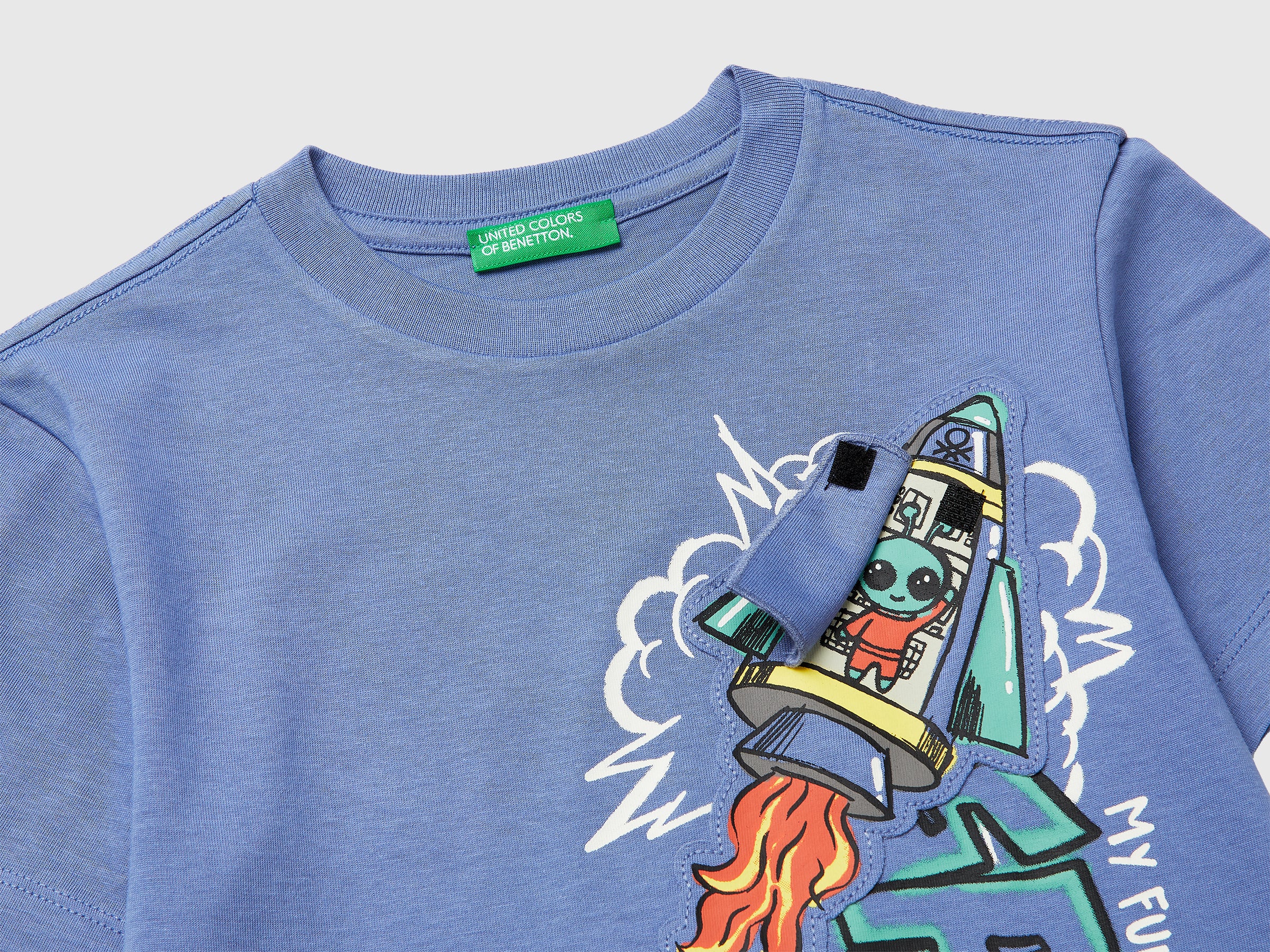 T-shirt with print and application - ucb_image_DS1