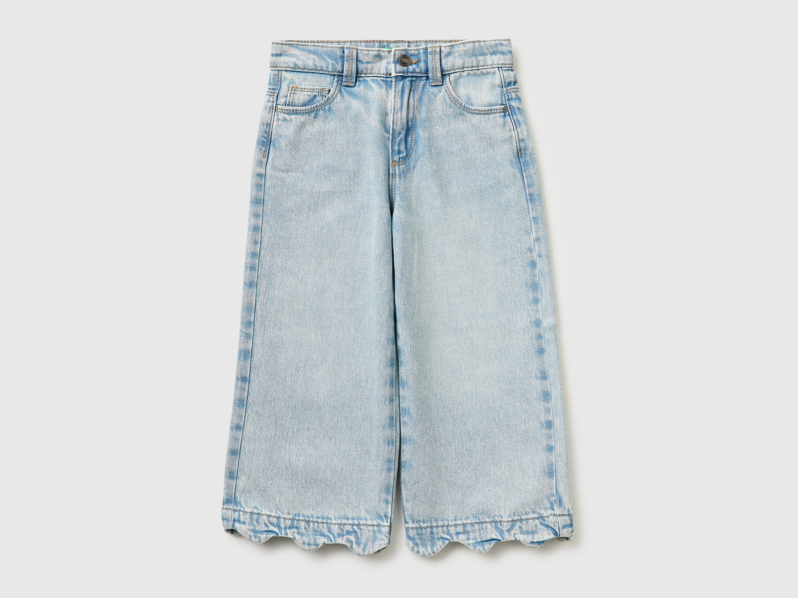 Jeans with cherry embroidery - ucb_image_FS