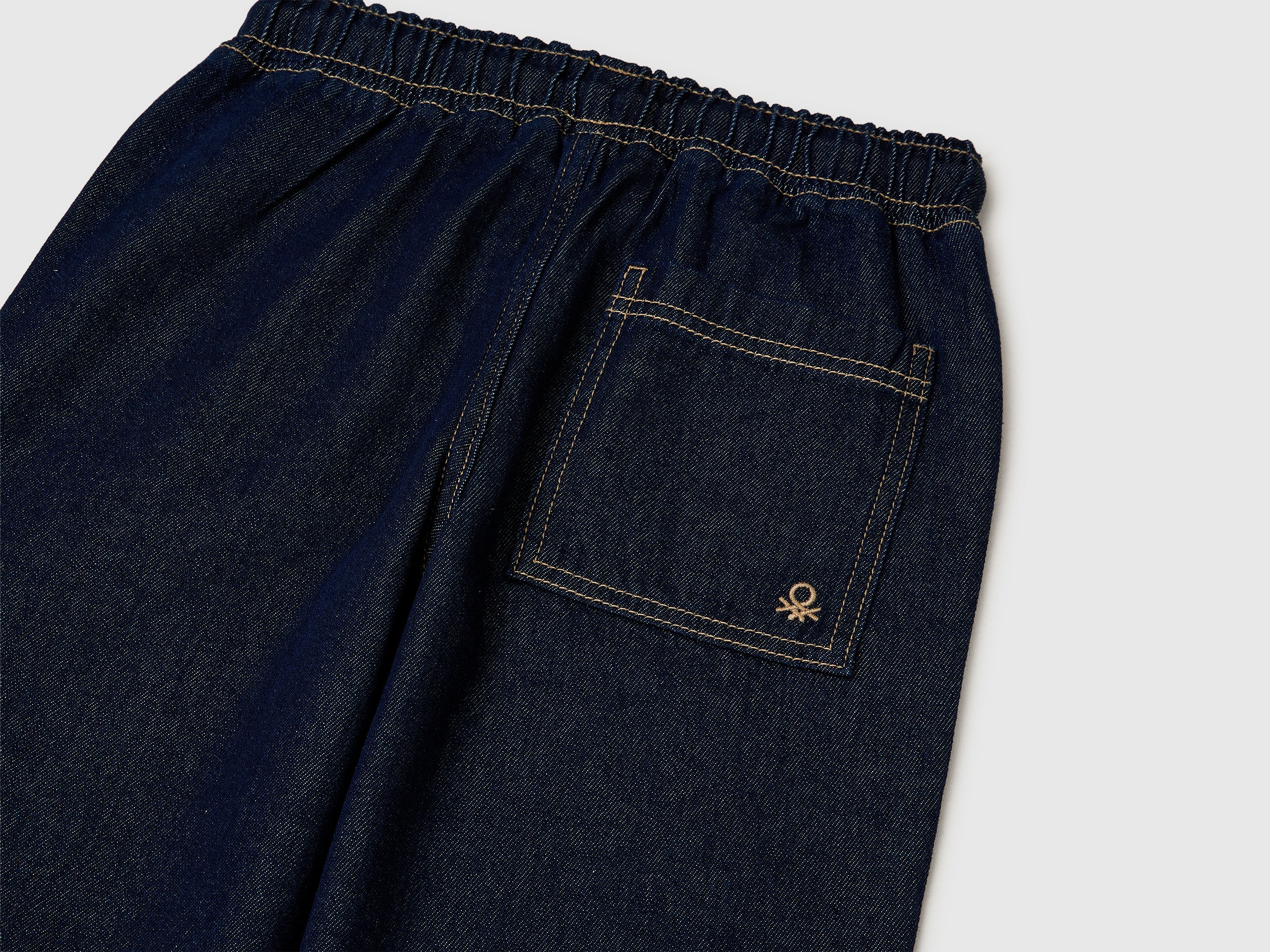 Jogger-style jeans - ucb_image_DS1