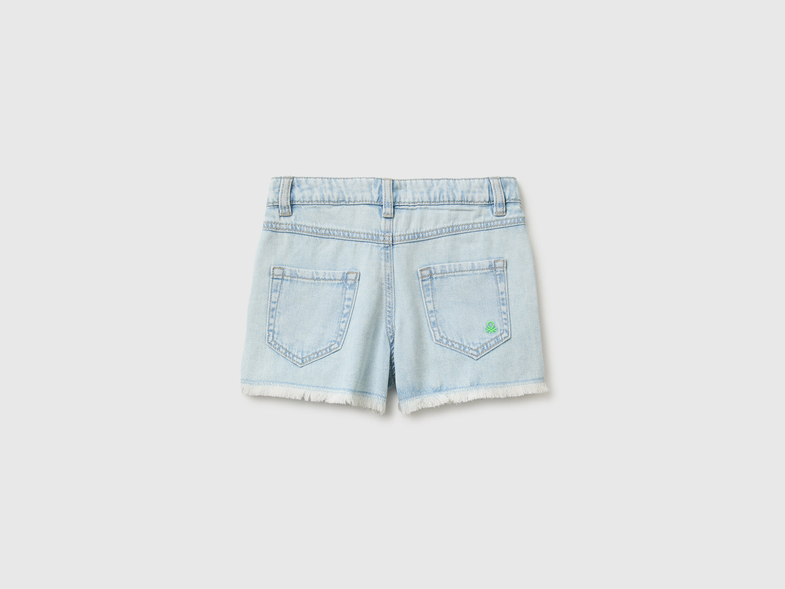 Denim shorts with little flowers - ucb_image_BS