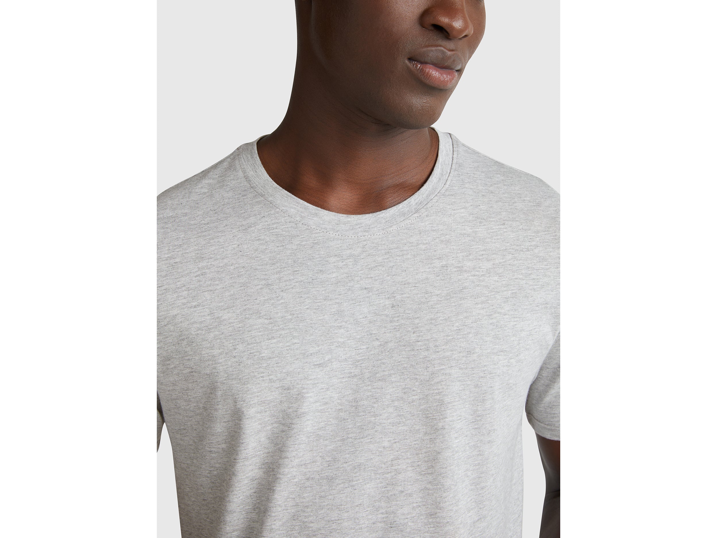 T-shirt em algodão de fibra longa - ucb_image_FY