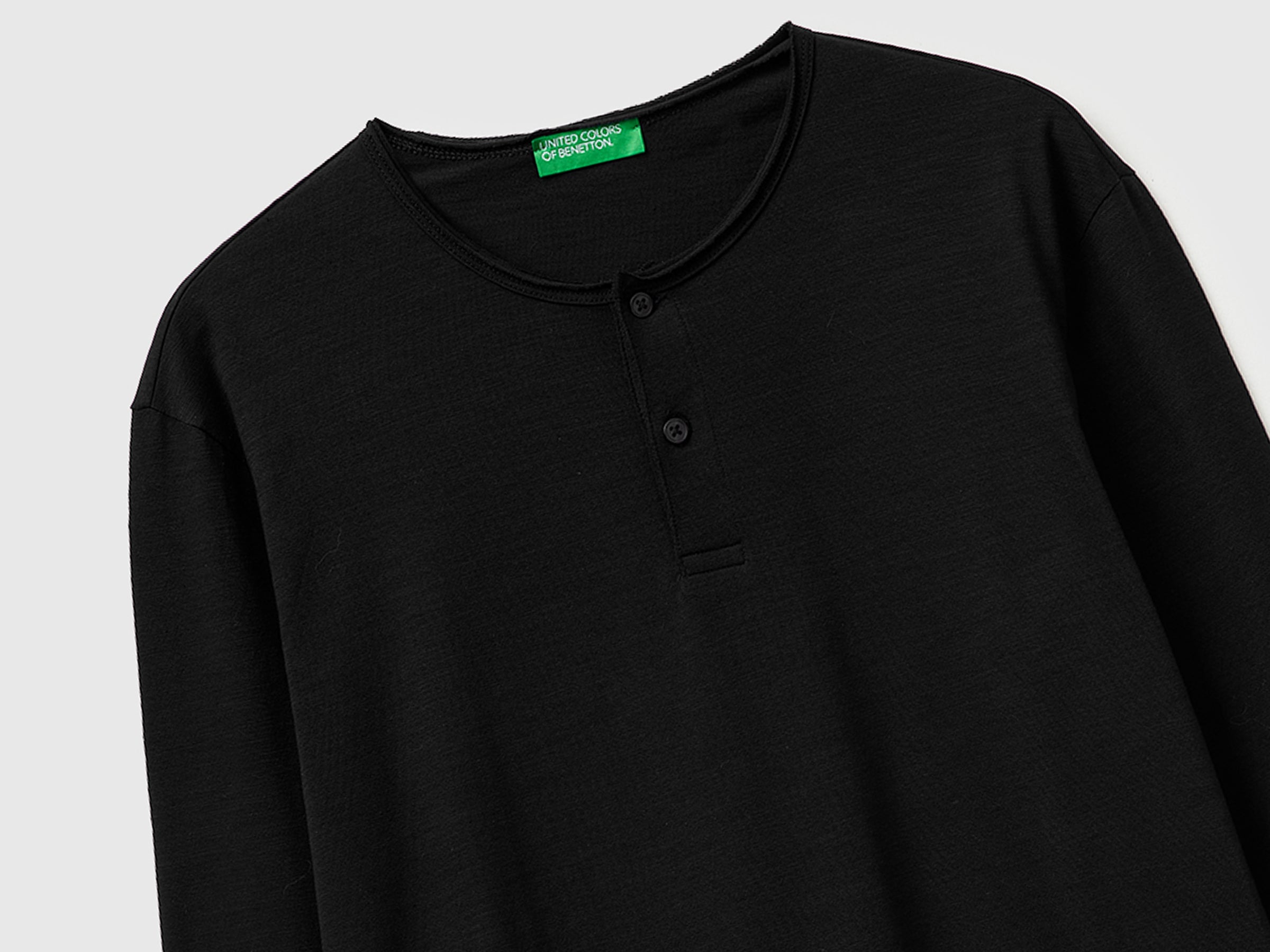 T-shirt with henley neck - ucb_image_DS1