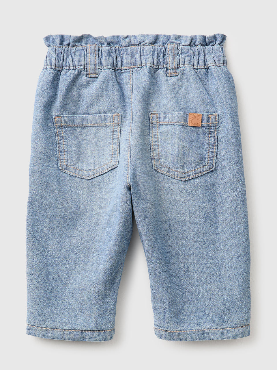 Calças em chambray com cintura subida franzida - ucb_image_BS