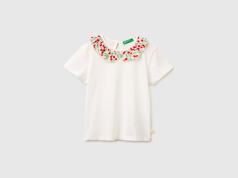 T-shirt with ruffles on the collar - ucb_image_FS