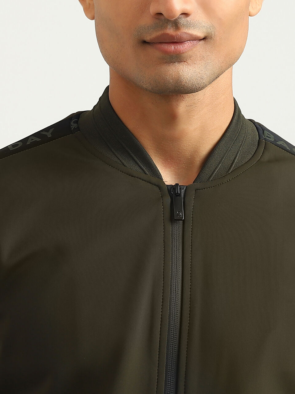 SLEEVE PRINT NEOPRENE KNIT JACKET image number null