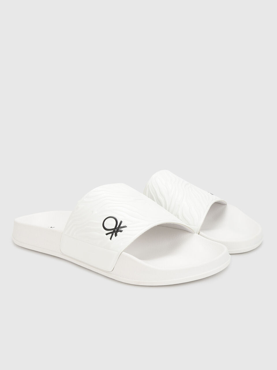 TEXTURED PU SLIDE image number null