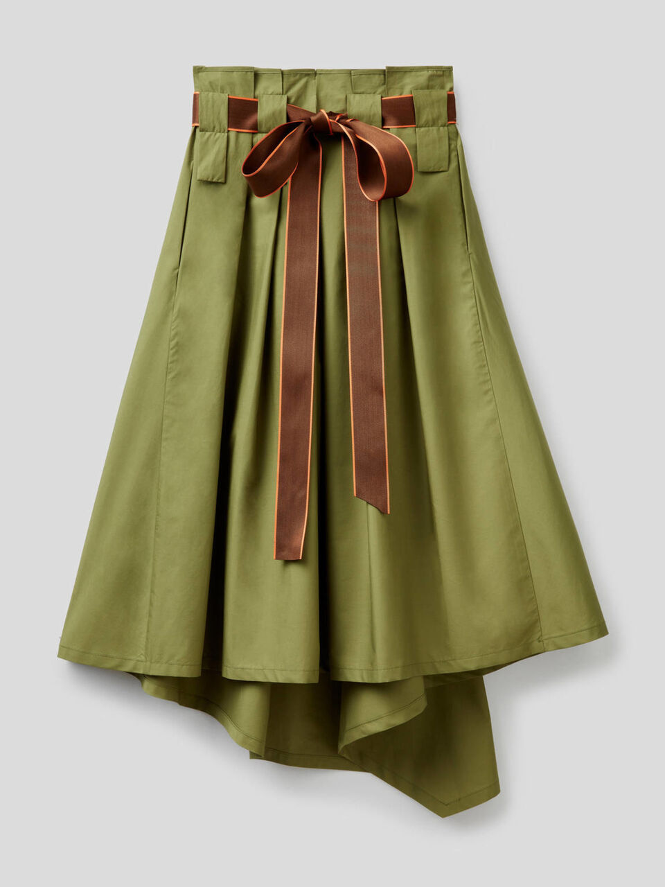 Uneven skirt with bow image number 1