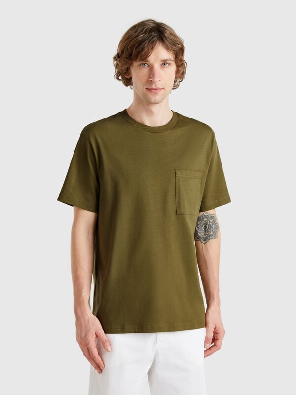 Military green organic cotton t-shirt with pocket Men