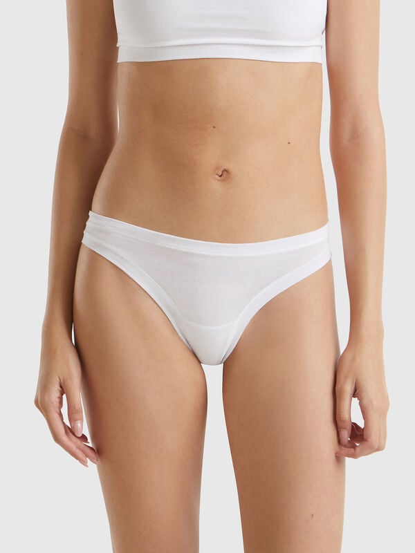 Underwear in super stretch cotton. Women