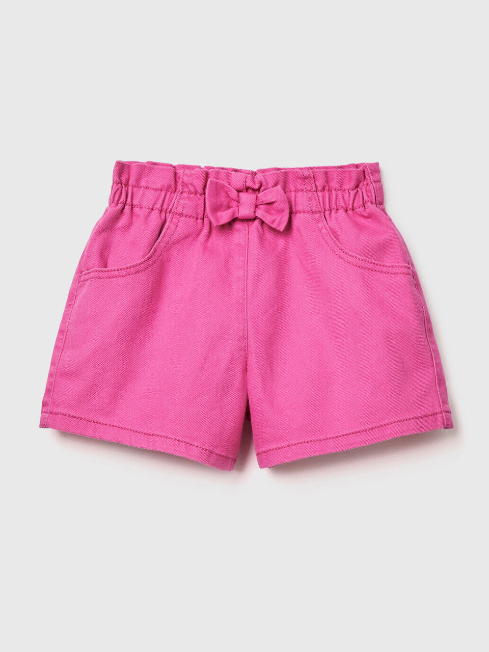 Shorts with elastic waist
