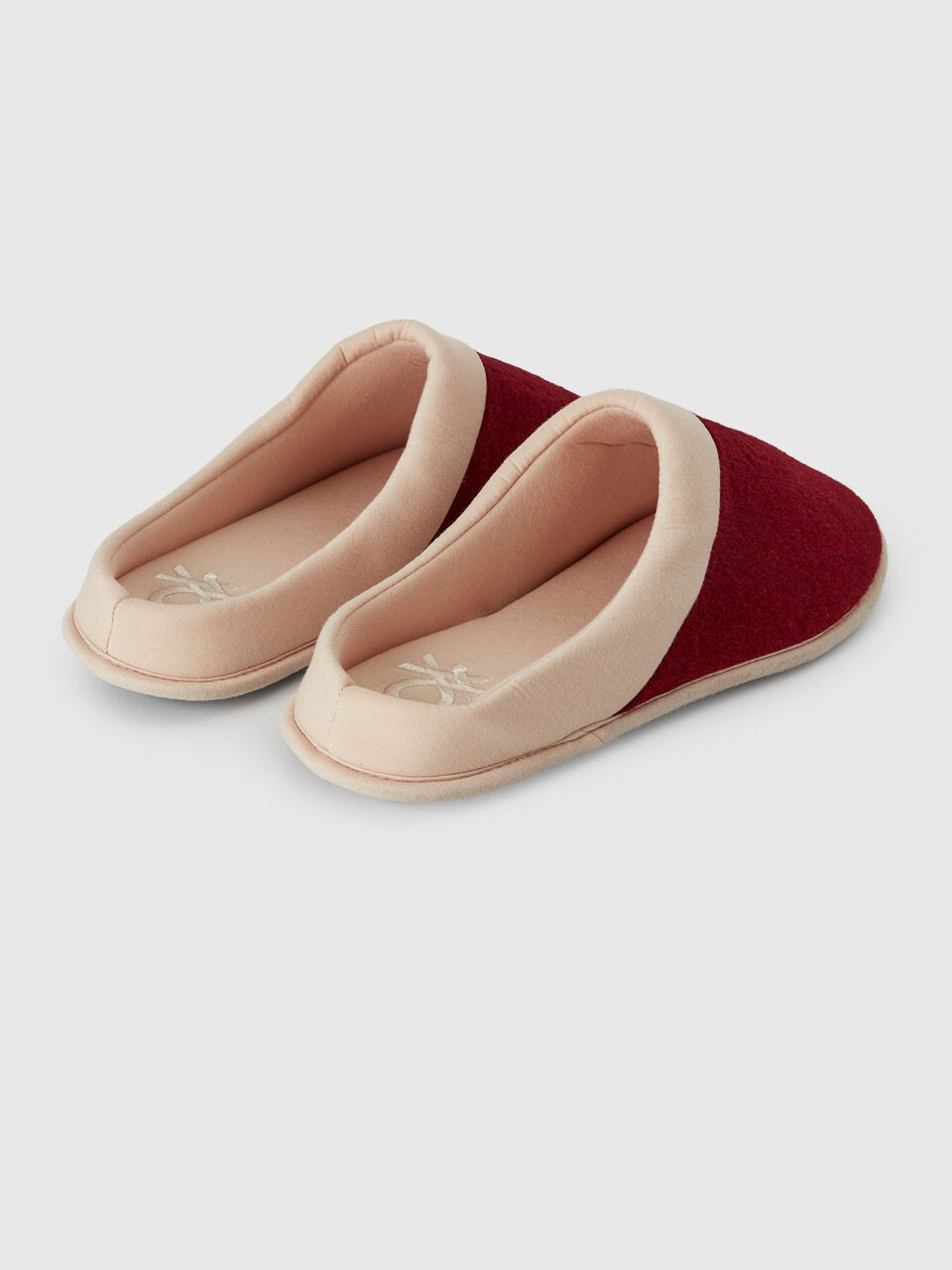 SLIPPERS image number 2