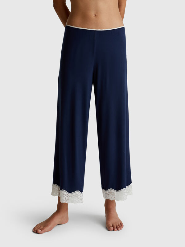 Flowy 3/4 trousers with lace Women