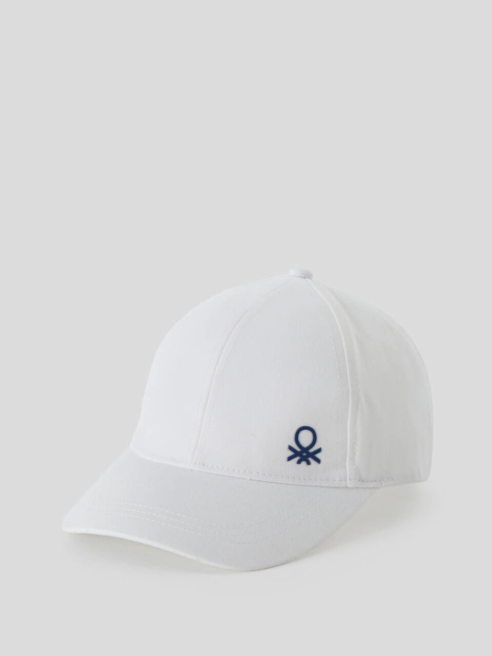 Cotton hat with brim image number 1