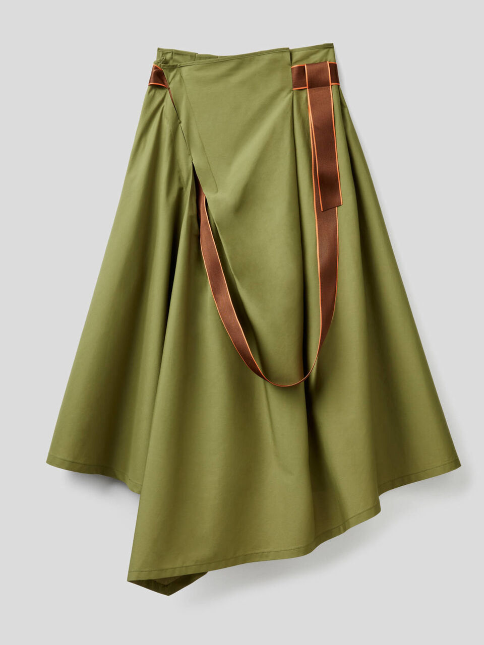 Uneven skirt with bow image number 2