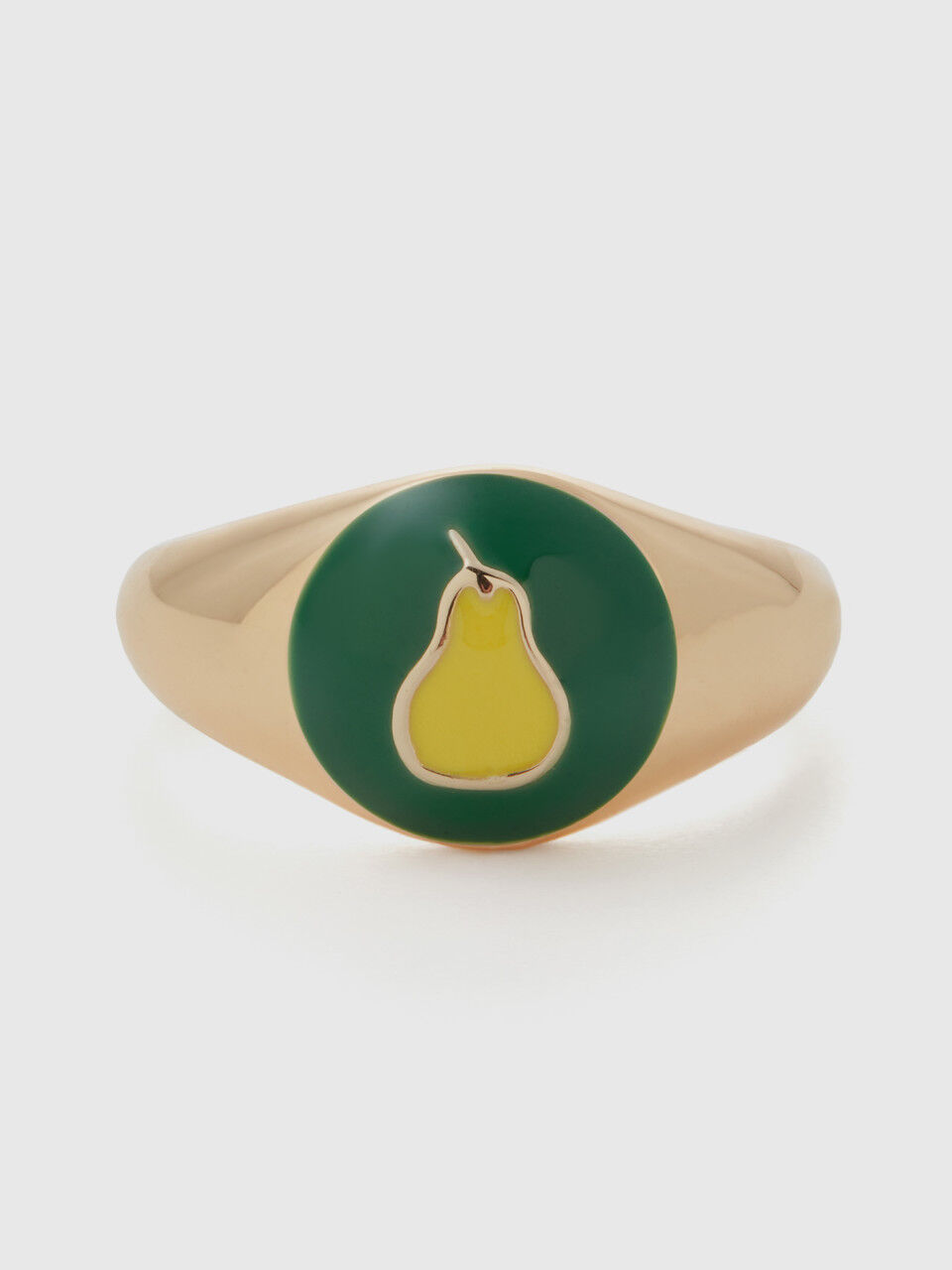 Green ring with pear motif