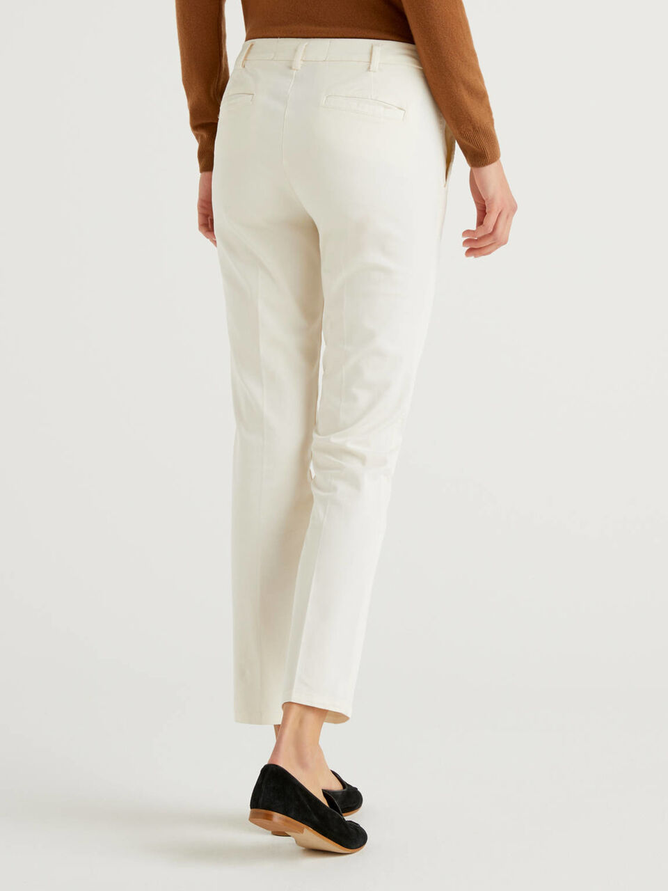 chinos cream