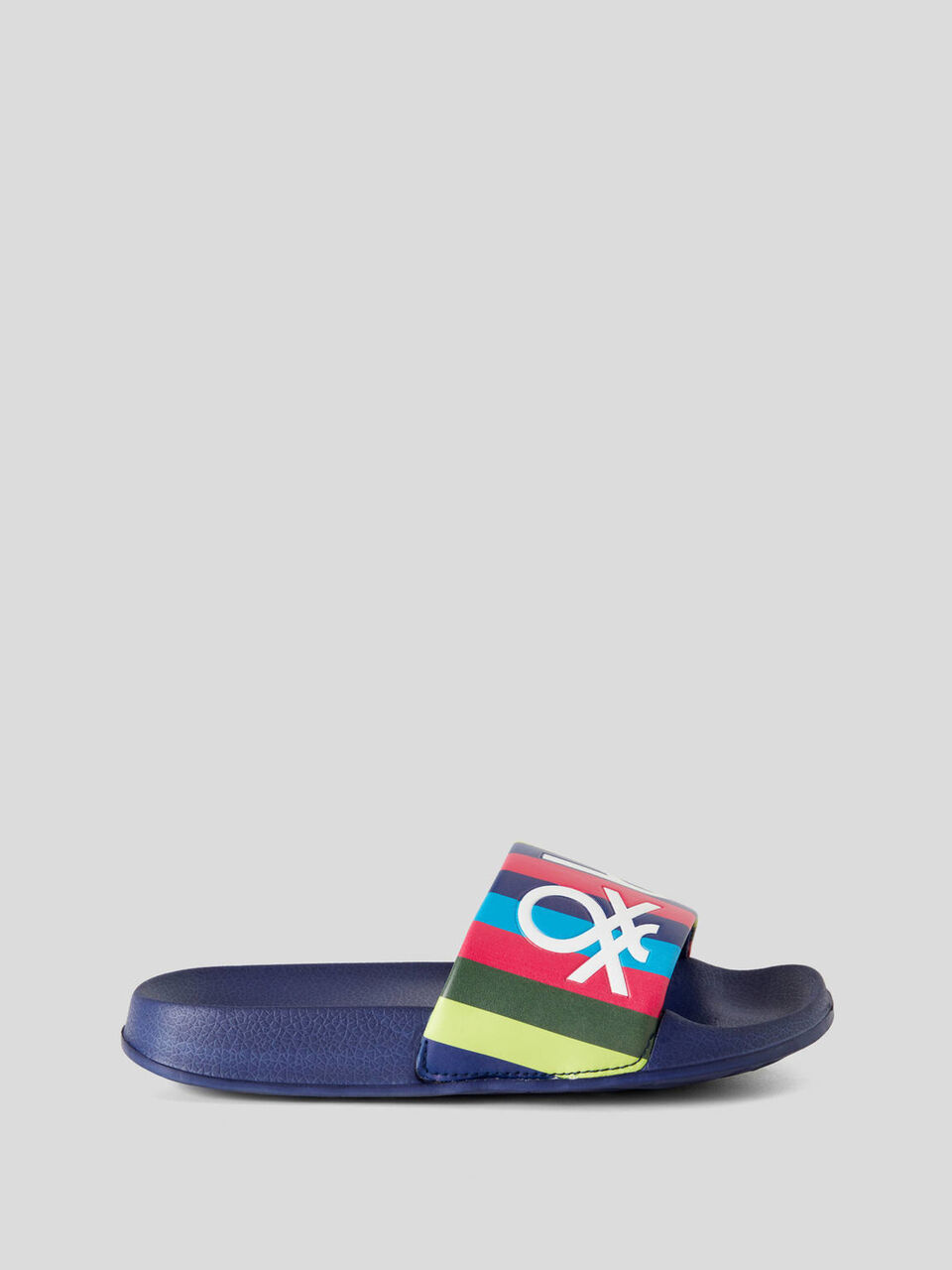 Patterned slippers image number 1