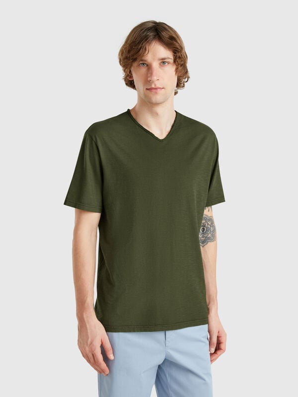 100% cotton t-shirt with V-neck Men