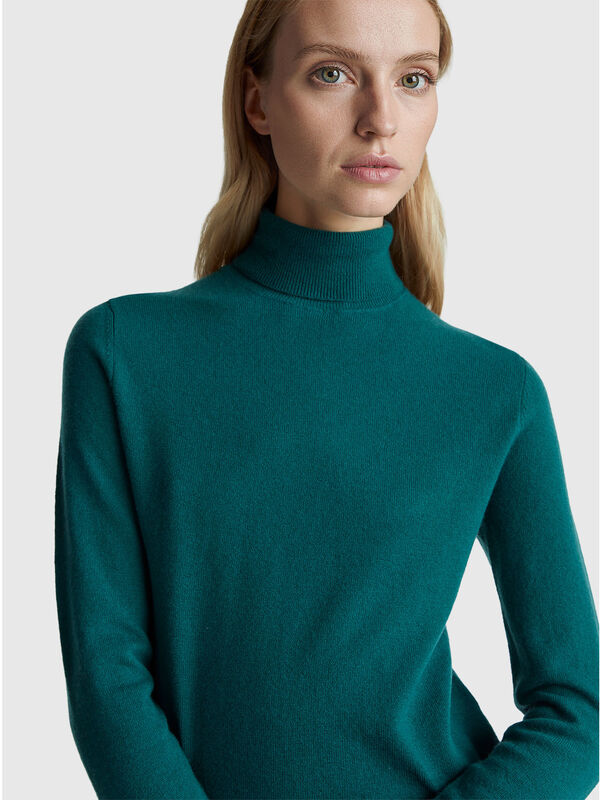 Green turtleneck sweater in pure Merino wool Women
