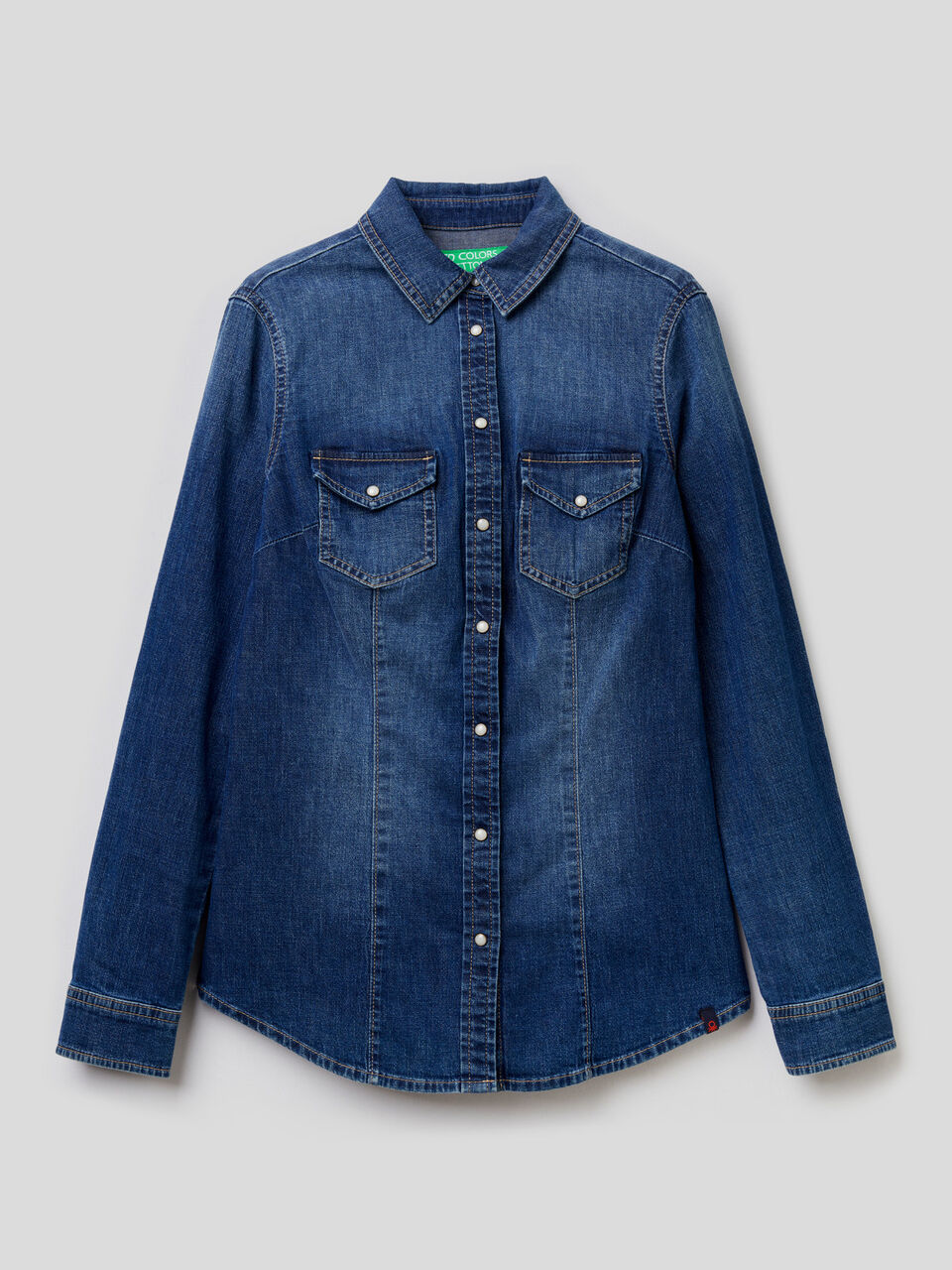 Denim shirt with pockets image number 1