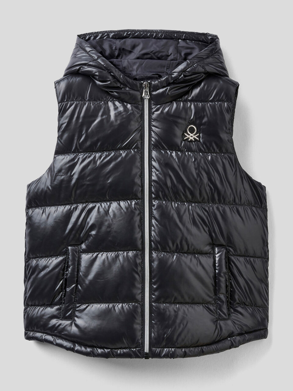 Sleeveless puffer jacket with zip and hood image number 1