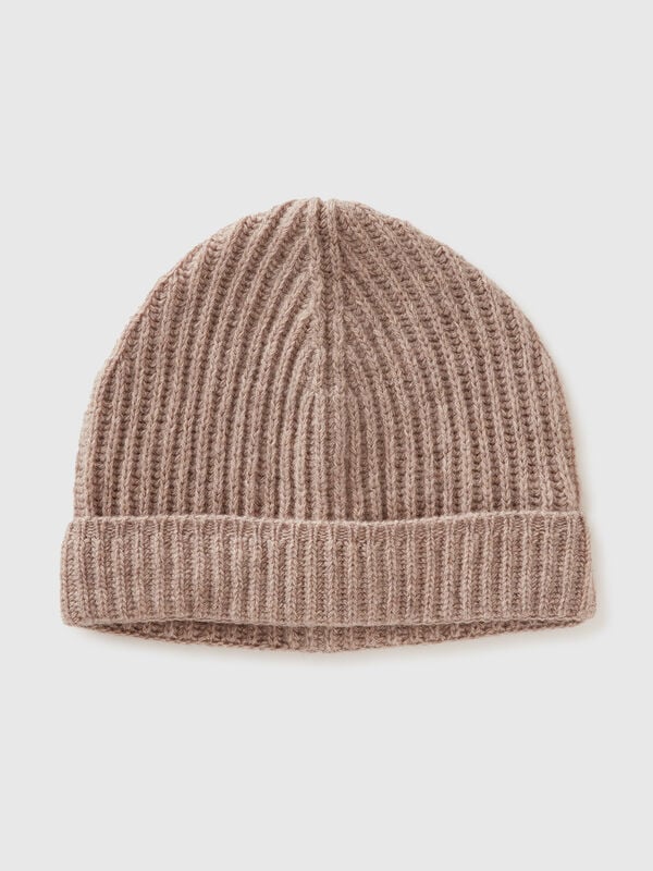Hat in pure virgin wool Men