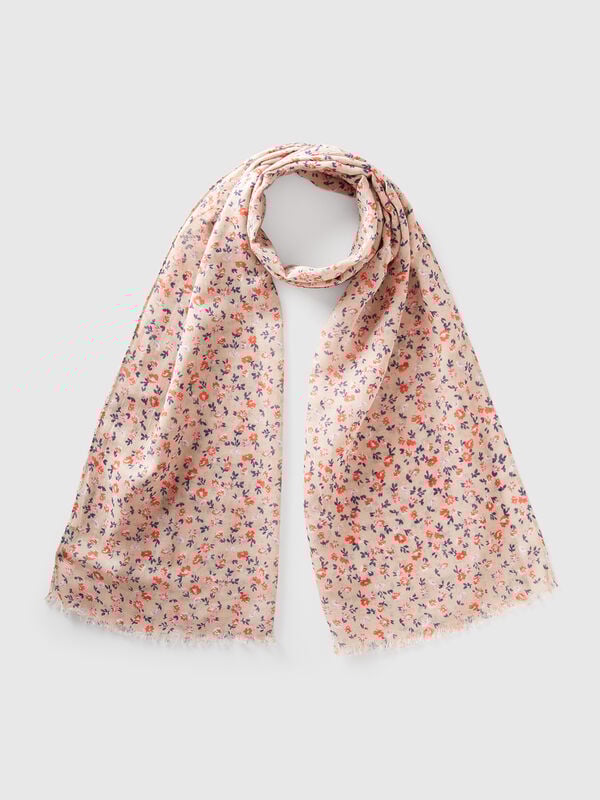 Pink scarf with floral print Women