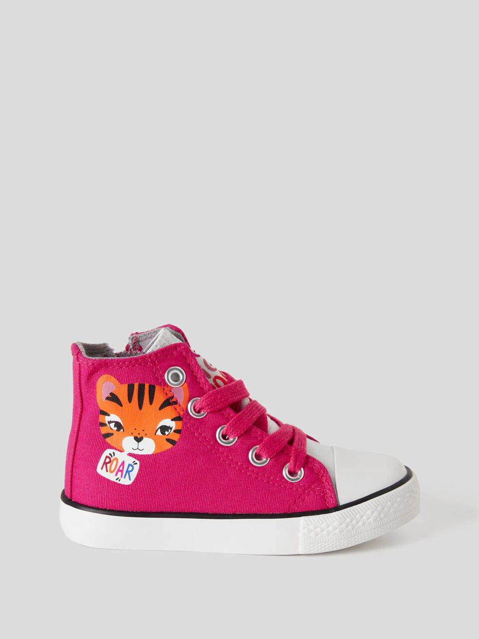 High-top sneakers with laces image number 1
