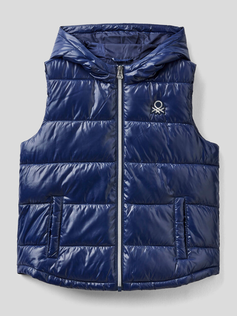 Sleeveless puffer jacket with zip and hood image number 1