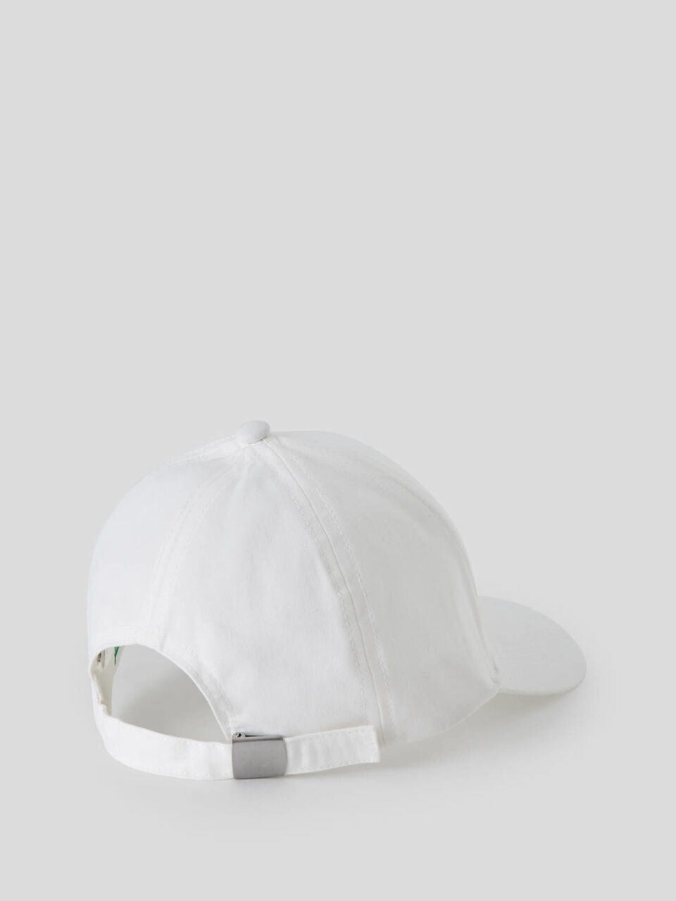 Cotton hat with brim image number 2