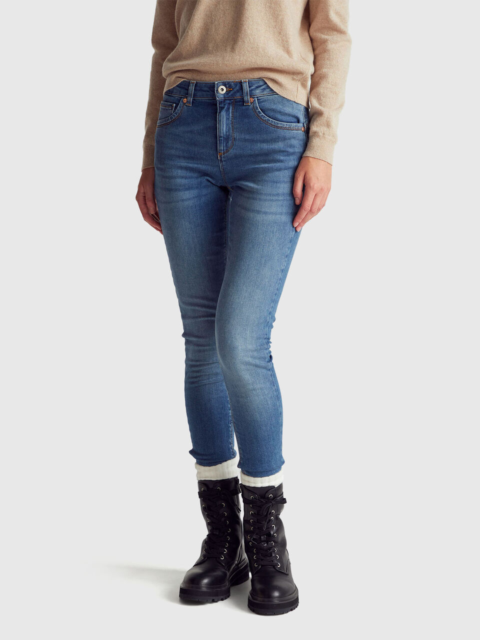 TROUSERS Women image number null