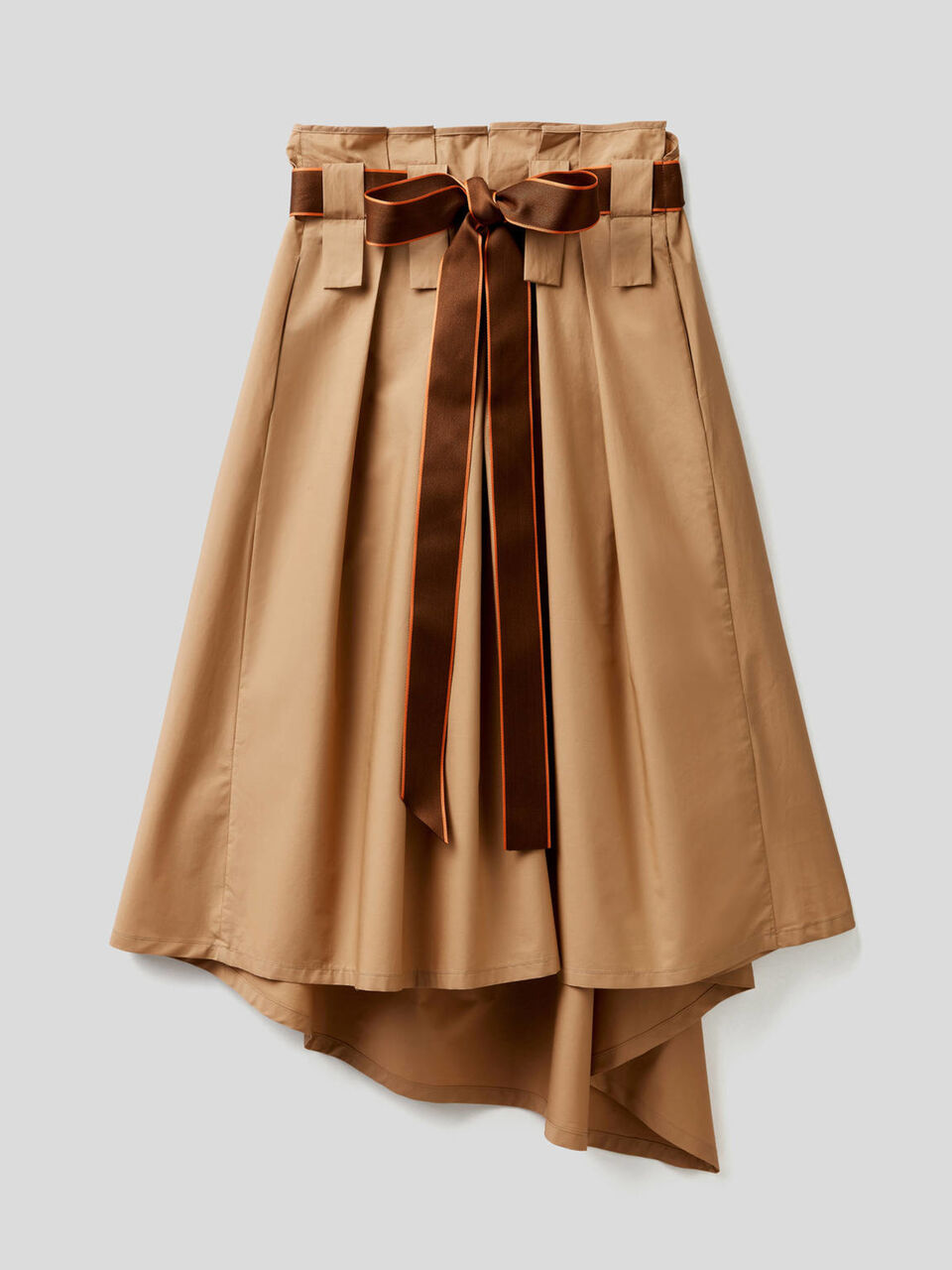 Uneven skirt with bow image number 2