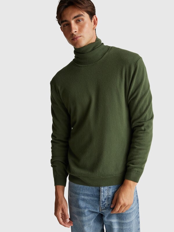 Olive green turtleneck in pure Merino wool Men