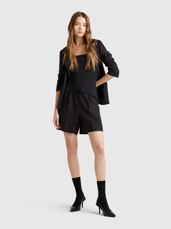 Shorts with drawstring in pure linen Women