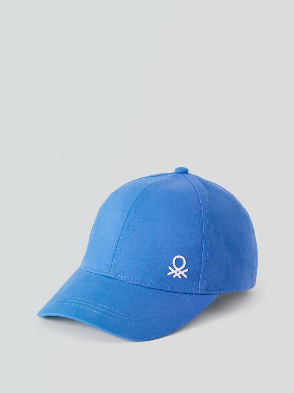 Cotton hat with brim image number 1