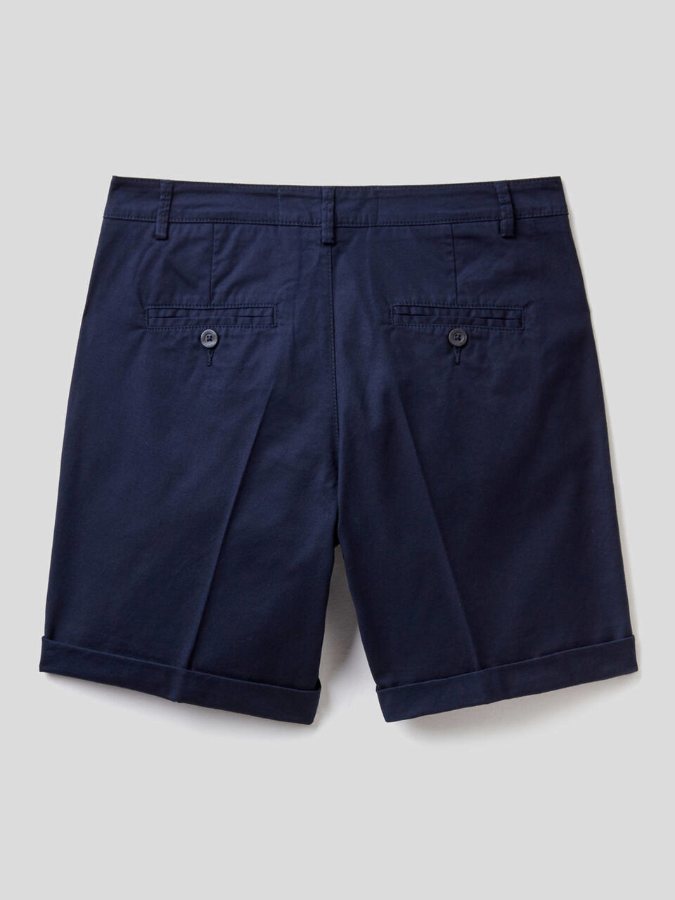 Bermudas in stretch cotton image number 2