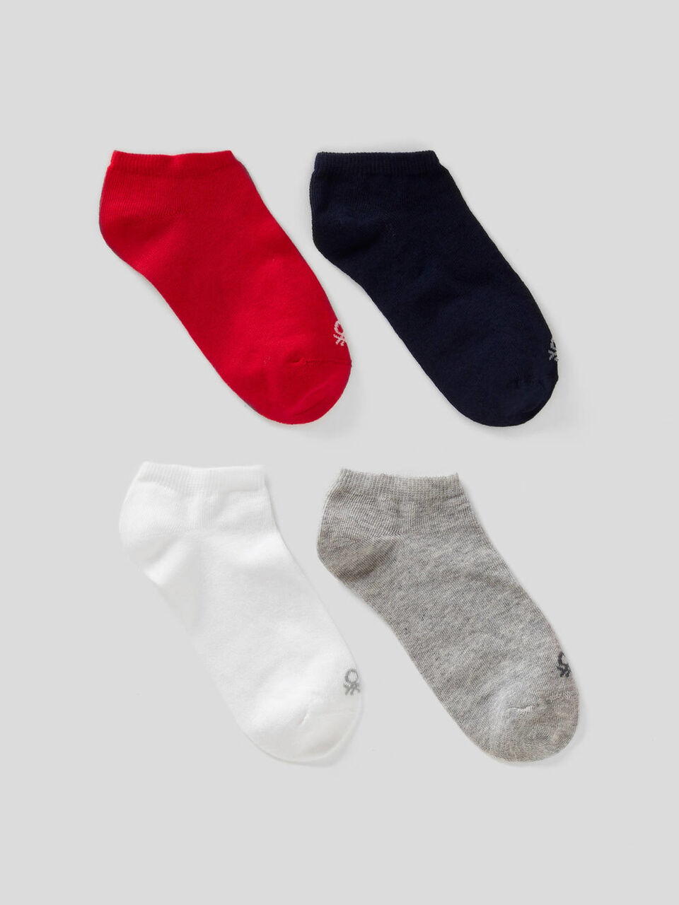 Four pairs of short socks image number 1